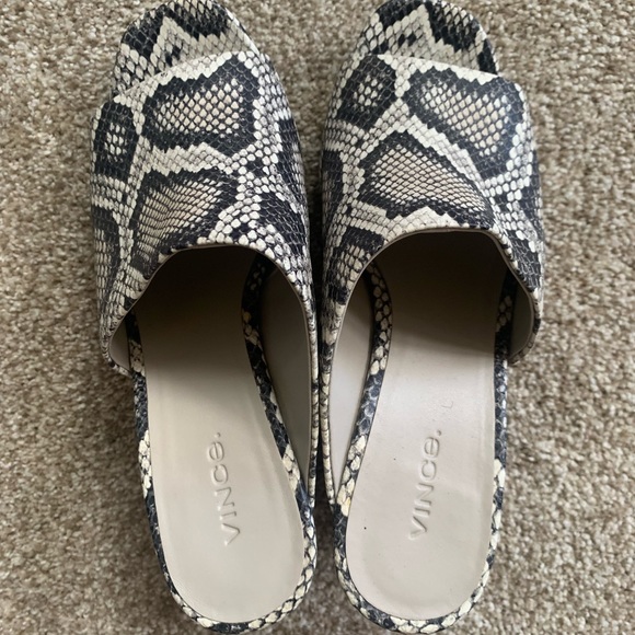 Vince Heels - Picture 3 of 5